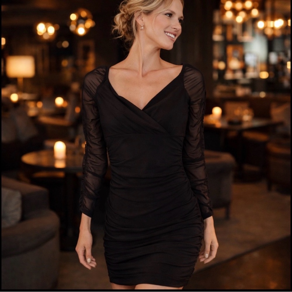 EUC- XS Hollister Black Ruched Mesh Sleeve Bodycon Mini Dress